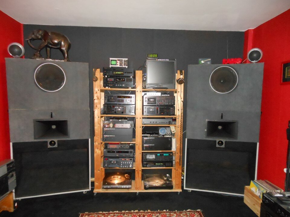 In H&ouml;rrichtung vorn